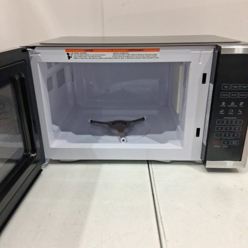 CHEFMAN COUNTERTOP MICROWAVE OVEN - 31 L (1.1 CU. FT) -STAINLESS STEEL (MODEL: RJ55-SS-11-CK-CA) image 3