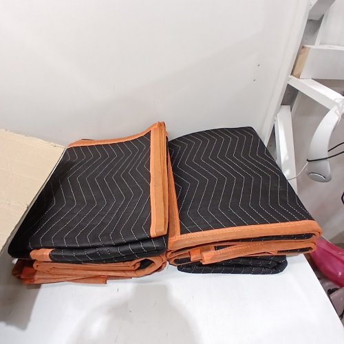 6PK AMAZON BASICS MOVING BLANKETS - 72" X 40" - BLACK/ORANGE image 2