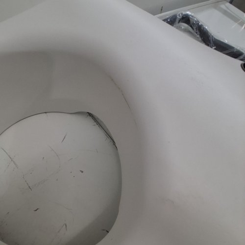 CAREX E-Z LOCK RAISED TOILET SEAT WITH REMOVABLE/ ADJUSTABLE HANDLES - 4.5" RISE - 15 1/2 - WHITE (MODEL: FGB318C1) image 3