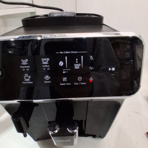 PHILIPS 2200 SERIES FULLY AUTOMATIC ESPRESSO/COFFEE MACHINE WITH BUILT-IN MILK FROTHER & GRINDER - BLACK (MODEL: EP2220/14) image 2