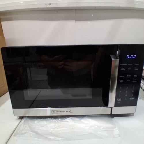 BLACK+DECKER 5-IN-1 MICROWAVE OVEN WITH AIR FRY- BLACK (MODEL: ES9P032NA-CA) image 4