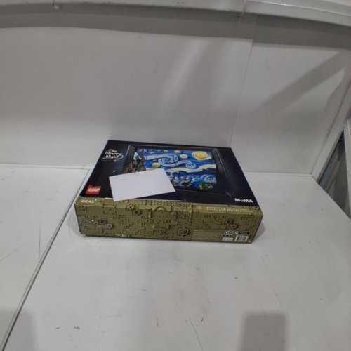 2316PC LEGO IDEAS VINCENT VAN GOGH'S "THE STARRY NIGHT" 3D ART BUILDING SET FOR ADULTS (MODEL: 21333) image 3