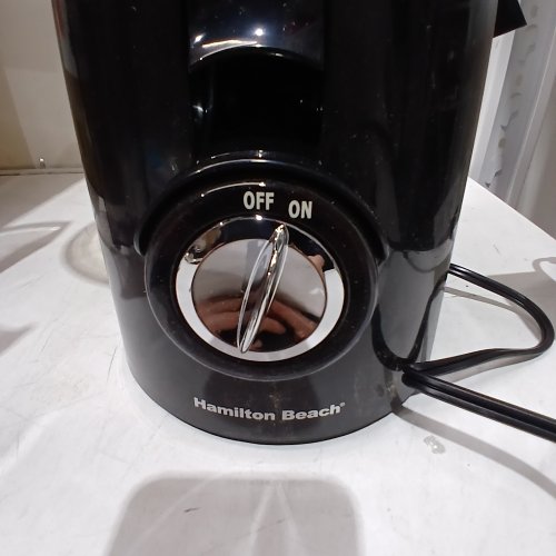HAMILTON BEACH BIG MOUTH 3 INCH FEED CHUTE JUICE EXTRACTOR FOR WHOLE FRUITS & VEGGIES- 800W-BLACK- (MODEL:67601AG) image 2