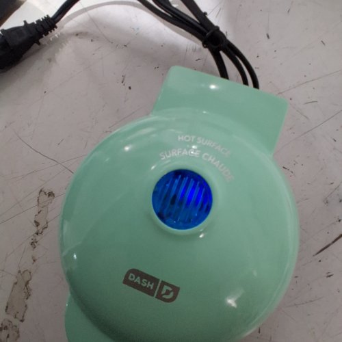 DASH MINI NON STICK WAFFLE MAKER - MINT GREEN (MODEL : DMW001CA) image 2