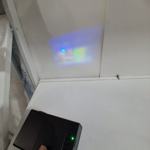 YUEHISY PORTABALE LED MINI PROJECTOR - 1080P - BLACK image 2