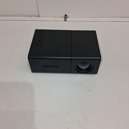 YUEHISY PORTABALE LED MINI PROJECTOR - 1080P - BLACK image 3