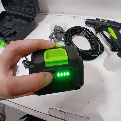 CORDLESS PRESSURE WASHER - GREEN / BLACK image 2