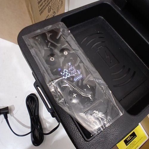 VEVOR CAR ARMREST REFRIGERATOR FRIDGE 12V - 8L S12/24V DC/100-240V AC COMPRESSOR - BLACK - (MODEL: CF8) image 2