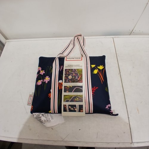 HUNTER OUTDOOR PACKABLE BLANKET WITH HANDLES - 60" X 72" - NAVY BLUE/BOTANICAL (MODEL: 1909192) image 2