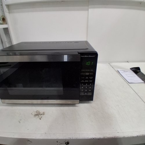 HAMILTON BEACH COUNTERTOP MICROWAVE OVEN - 0.9 CU. FT. - 900W - BLACK (MODEL: HBCMPG09S1-L2) image 2