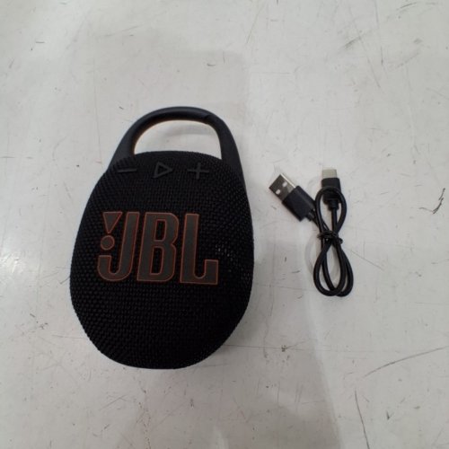 JBL CLIP 5 - ULTRA-PORTABLE WATERPROOF BLUETOOTH SPEAKER, V5.3 - BLACK (MODEL: JBLCLIP5BLKAM) image 4