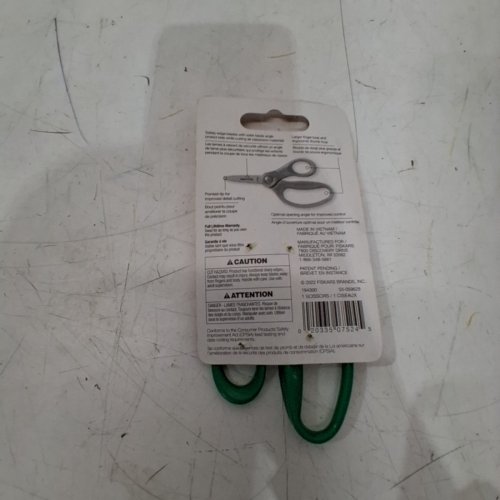 FISKARS KIDS' SAFETY SCISSORS - RIGHT-HANDED- GREEN image 3