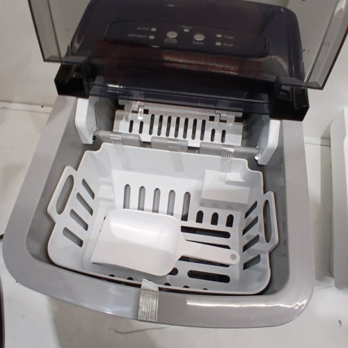 FRIGIDAIRE SELF-CLEANING COUNTERTOP ELECTRIC ICE MAKER - MAKES 26LBS OF ICE/DAY - BLACK (MODEL: EFIC120-BLKSS-SC) image 4