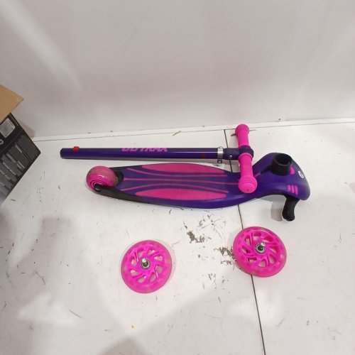 GOTRAX KIDS KICK SCOOTER WITH LED LIGHTED WHEELS AND 3 ADJUSTABLE HEIGHT HANDLEBARS FOR 3+ YREAL OLD KIDS - 100LBS - PURPLE (MODEL: KS1) image 2