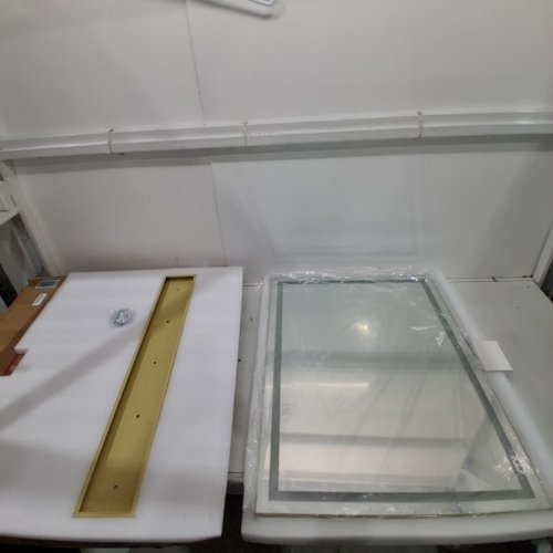HALUMAO LARGE MAKEUP VANITY MIRROR WITH LED LIGHTS SMART TOUCH DIMMABLE 3-COLOR LIGHT, MEMORY FUNCTION, USB CHARGING PORT - 31.5" X 23.6" - WHITE (MODEL:BRY-8058) image 2