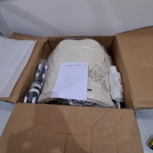 UPHOLSTERED SWIVEL OFFICE CHAIR - CREAM (MODEL: USLCFWHRH) image 2
