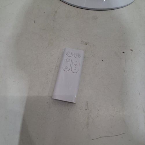 DYSON COOL TOWER FAN WITH REMOTE - 70º OSCILLATION - WHITE (MODEL: AM07) image 4