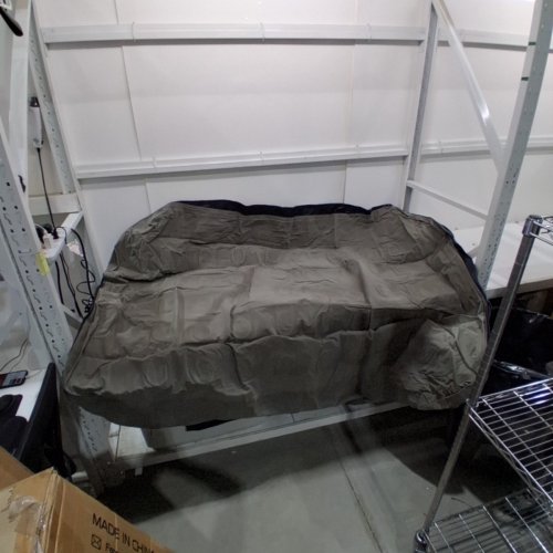 LEWONDR AIR MATTRESS WITH BUILT IN PUMP- 18" TWIN-GREY/BLACK-(MODEL:‎P723314210896) image 3