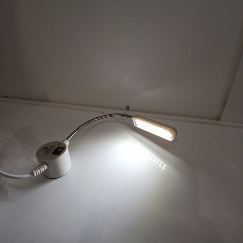 SEWING MACHINE LED LIGHT WITH ADJUSTABLE GOOSE NECK & MAGNETIC SWITCH (MODEL: LK-121) image 2