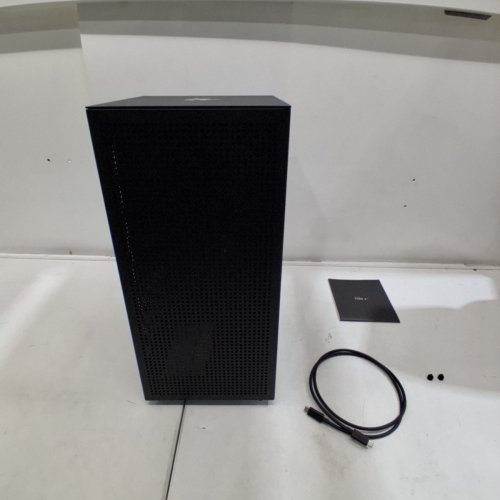 RAZER CORE X V2 EXTERNAL GRAPHICS ENCLOSURE (EGPU) | 4 SLOT WIDE NVIDIA/AMD CARDS PCIE 4.0 SUPPORT | COMPATIBLE WITH WINDOWS 11 THUNDERBOLT 4/5 AND USB 4 - BLACK - (MODEL:RC21-02270200-R3U1) image 2