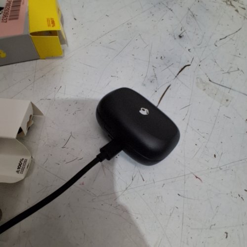 SKULLCANDY SMOKIN' BUDS 360 WIRELESS NOISE ISOLATING EARBUDS / HEADPHONES - BLACK (MODEL : S2SPW-T740) image 2