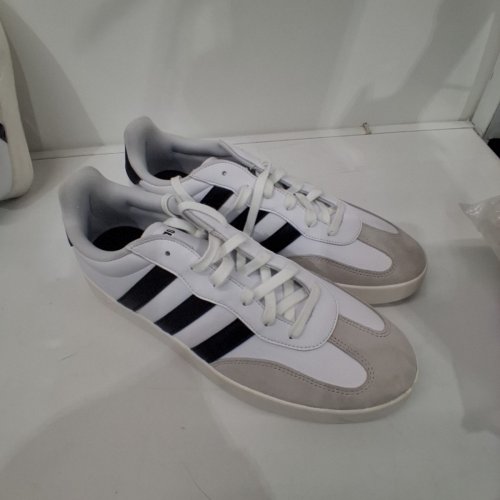 MEN'S ADIDAS BARREDA COURT SHOES - SIZE 13 - WHITE/BLACK/GREY (STYLE : 1997502) image 3