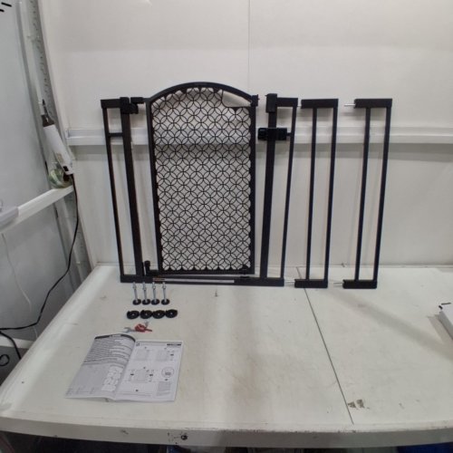 SUMMER BY INGENUITY THE DOORWAY 42W SERIES PET AND BABY GATE - 28"- 42" X 30" - BLACK (MODEL: 17015) image 2