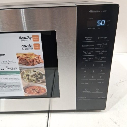 PANASONIC COUNTERTOP MICROWAVE OVEN WITH DIGITAL DISPLAY AND CHILD LOCK - 1.2 CU. FT - 1200W - BLACK/SLIVER (MODEL: NN-ST66QS) image 6