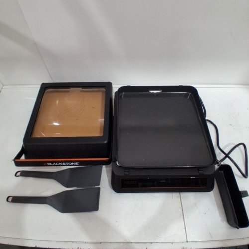 BLACKSTONE E-SERIES ELECTRIC TABLETOP GRIDDLE WITH 2 SPATULAS - 14" - BLACK (MODEL:3333017 / 8028NA) image 3