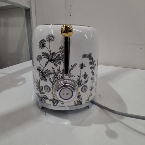 SMEG HONEYCOMB 2-SLICE TOASTER - 120 V, 980W - WHITE (MODEL: TSF01WSUS) image 5