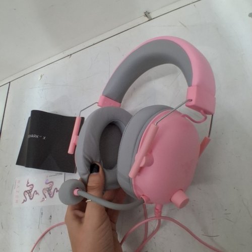 RAZER BLACKSHARK V2 X WIRED GAMING HEADSET FOR PC, PS4, AND PS5 - 3.5MM AUX - QUARTZ PINK (MODEL: ) image 3