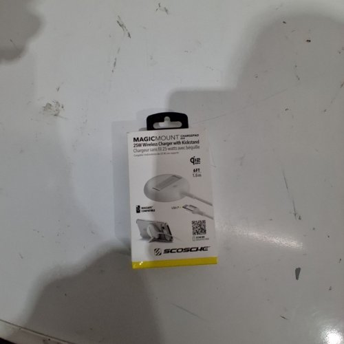 SCOSCHE MAGICMOUNT 25W WIRELESS CHARGEPAD WITH KICKSTAND - 6FT CABLE, 25W - WHITE (MODEL: MSQTPKSWT-SP) image 4