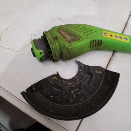SOYUS ELECTRIC CORDED WEED TRIMMER - 9" CUT PATH - GREEN (MODEL: SF7A229) image 5
