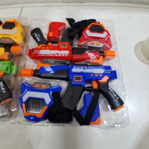 4PC INODOO RECHARGEABLE LASER TAG GUNS SET WITH LED DIGITAL MULTI-FUNCTIONAL VESTS - MULTICOLOR image 3
