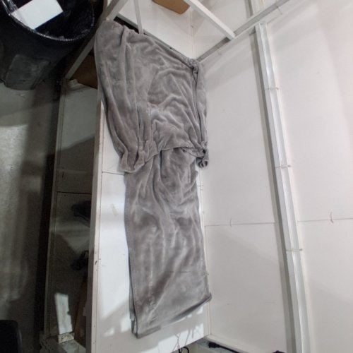 CALVIN KLEIN PLUSH FLEECE BLANKET - 92" × 98" - GREY - (MODEL: 7053557) image 6