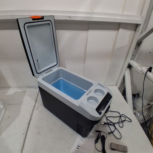 PORTABLE COMPACT HEATING AND COOLER BOX - 22L - 220V - BLACK (MODEL: AQ-22L) image 6