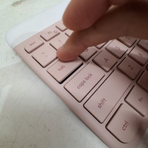 LOGITECH MK470 SLIM WIRELESS KEYBOARD - LONG BATTERY LIFE, ULTRA QUIET, 2.4 GHZ USB RECEIVER, PLUG N' PLAY CONNECTIVITY - ROSE (MODEL: ‎920-009443) image 4