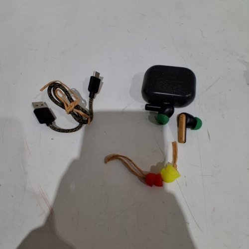 HOUSE OF MARLEY LITTLE BIRD IN-EAR SOUND ISOLATING TRUE WIRELESS EARBUDS - BLACK image 3