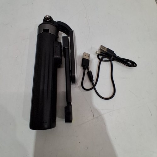 VIVITAR SELFIE STICK TRIPOD WITH QUAD LED LIGHTS - BLACK (MODEL: VIVTR2L36-NOC) image 3