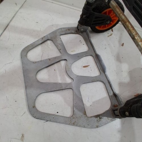 ALUMINUM FOLDING HAND TRUCK - BLACK/ORANGE image 5