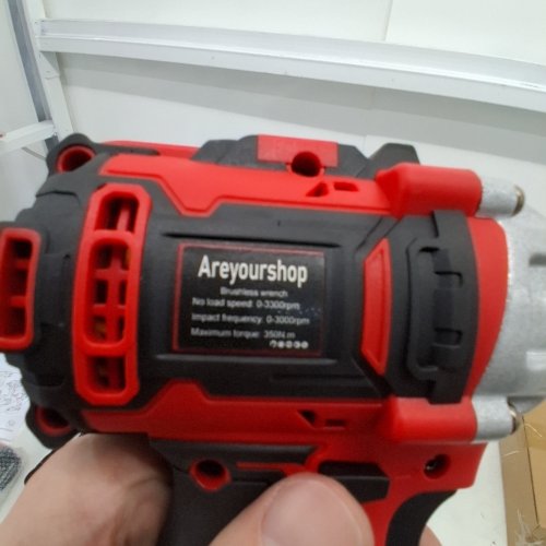 TOPTENG 1/2" 21V BRUSHLESS CORDLESS IMPACT WRENCH WITH 4.0AH BATTERY & FAST CHARGER - 260N.M MAX TORQUE, 6 SOCKETS & CASE - BLACK/RED image 3