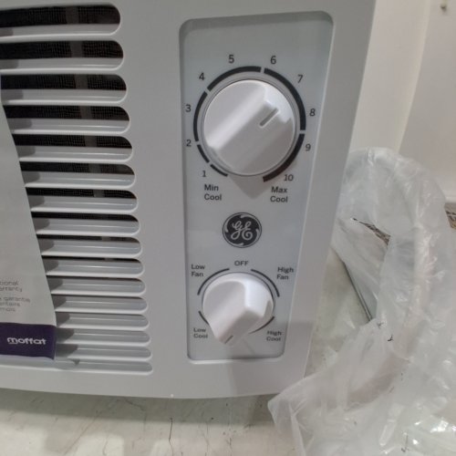 GE APPLIANCES MECHANICAL ROOM AIR CONDITIONER FOR SMALL ROOMS - 5000BTU - 150SQ. FT. (MODEL: AWAS05BWFC) image 2