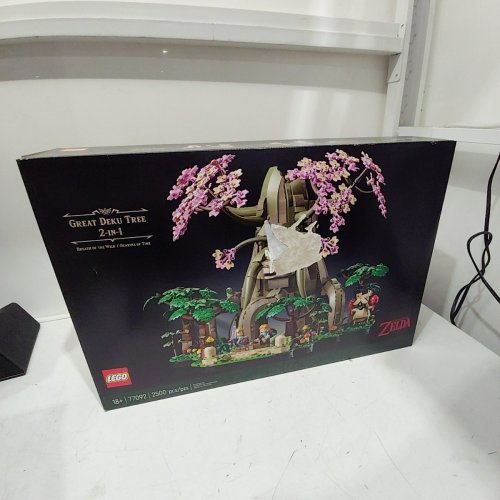 2500PC LEGO 2-IN-1 THE LEGEND OF ZELDA GREAT DEKU TREE (MODEL:77092) image 2
