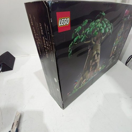 2500PC LEGO 2-IN-1 THE LEGEND OF ZELDA GREAT DEKU TREE (MODEL:77092) image 3