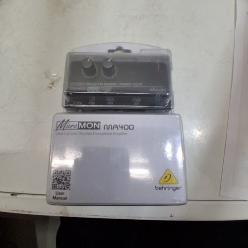 BEHRINGER MICROMON MONITOR HEADPHONE AMPLIFIER (MODEL: MA400) image 2