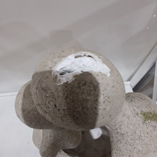 DECO 79 POLYSTONE PEOPLE INDOOR OUTDOOR PLANTER SITTING LARGE PLANTER POT - GREY image 4