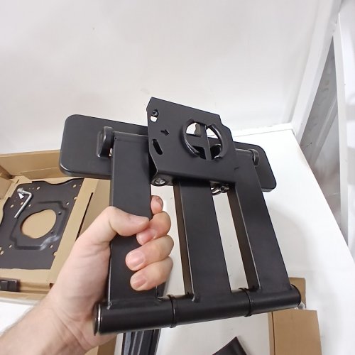 AMAZON BASICS HEAVY-DUTY FULL-MOTION ARTICULATING TV WALL MOUNT - 26"-55" TVS - BLACK image 3
