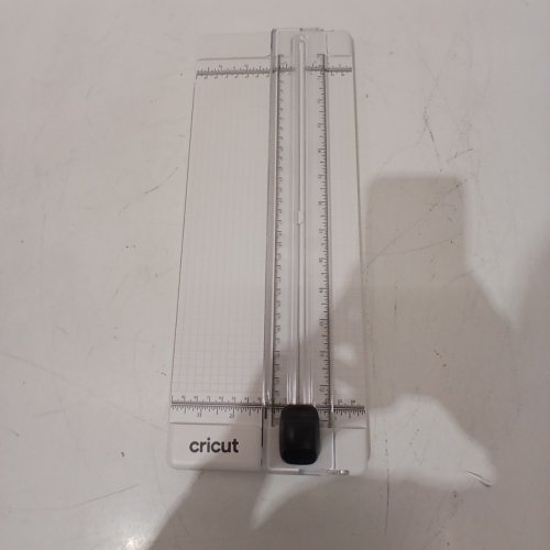 CRICUT PORTABLE PAPER TRIMMER - 13" - CLEAR / GREY image 2