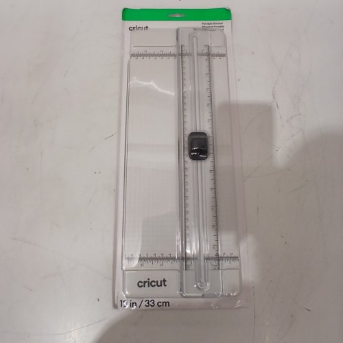 CRICUT PORTABLE PAPER TRIMMER - 13" - CLEAR / GREY image 4