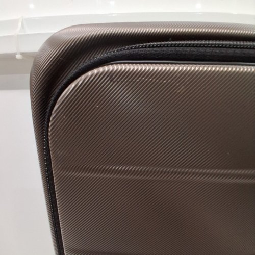 RICARDO LUGGAGE HARD SIDE SPINNER WHEEL WITH USB PORT CARRY ON SUITCASE - 21.5" - BRONZE (MODEL: SA5220 / 1654598) image 3